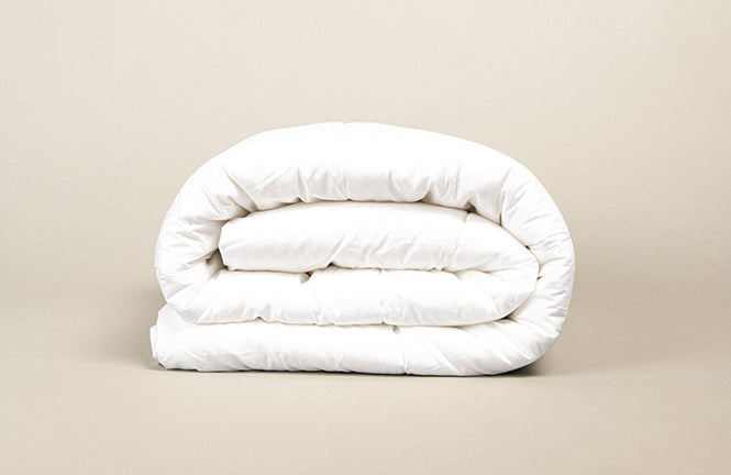 Benefits of Using Linen Spray for Bedding: Sleep Better & Stay Fresh